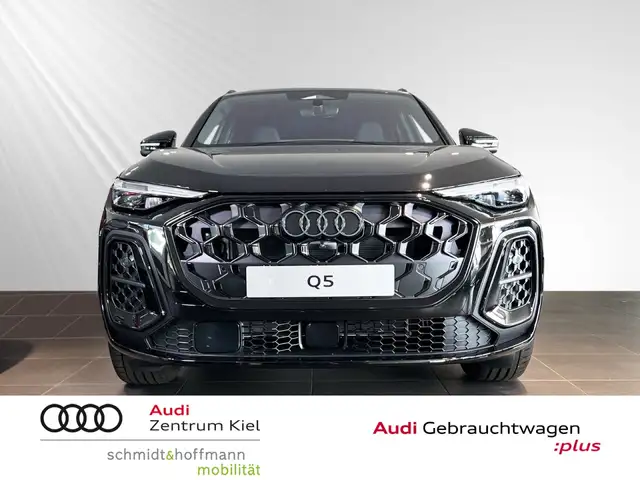 Audi Q5 view 2