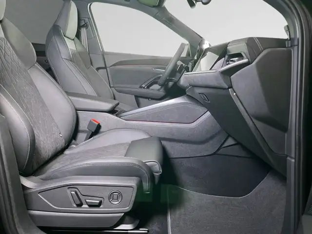 Audi Q5 view 11