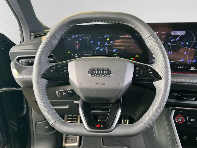 Audi Q5 view 8