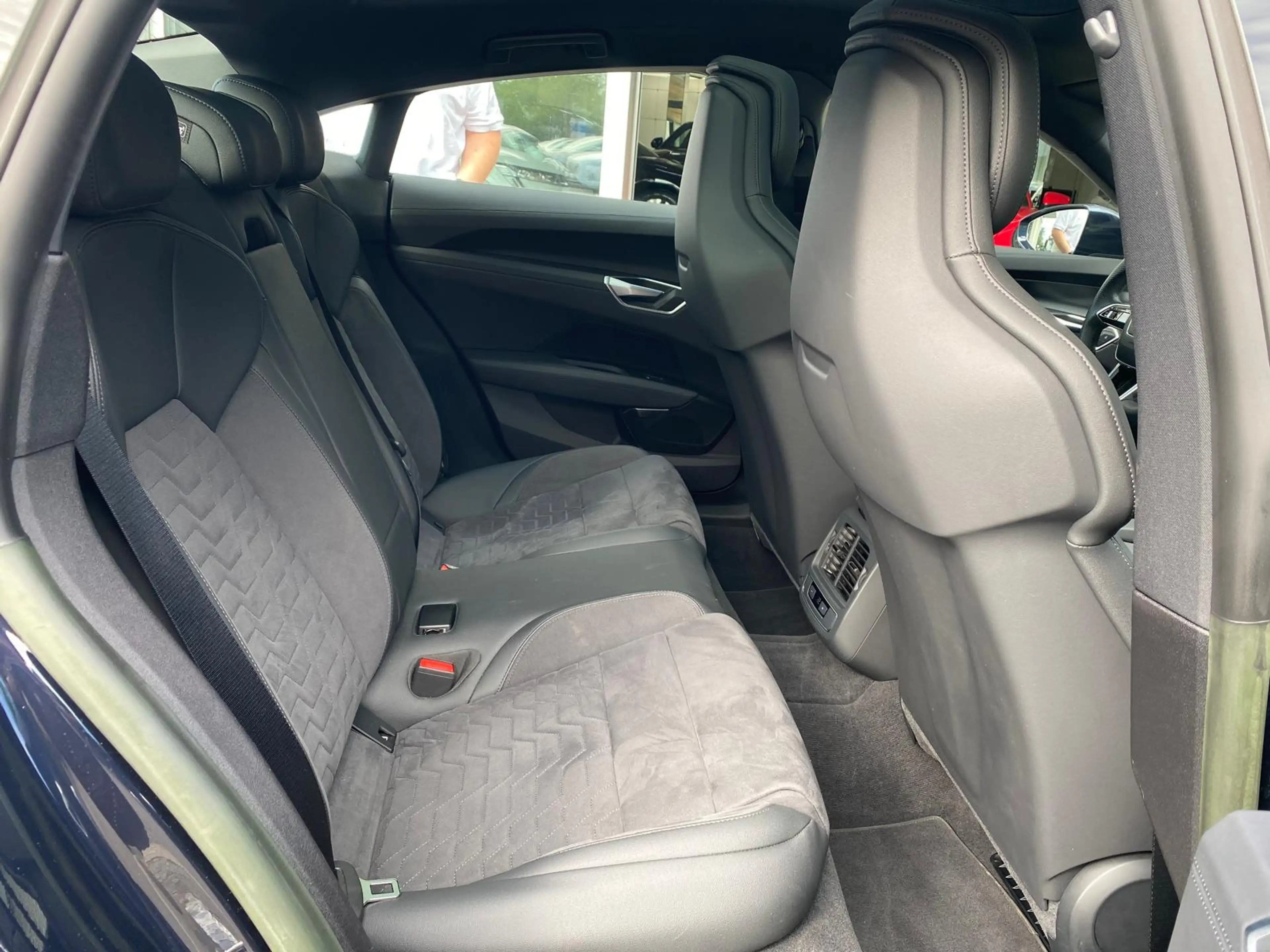 Audi RS Quatt BLACK EDIT+PANO+MATR+B&O+KAM+ — photo 11