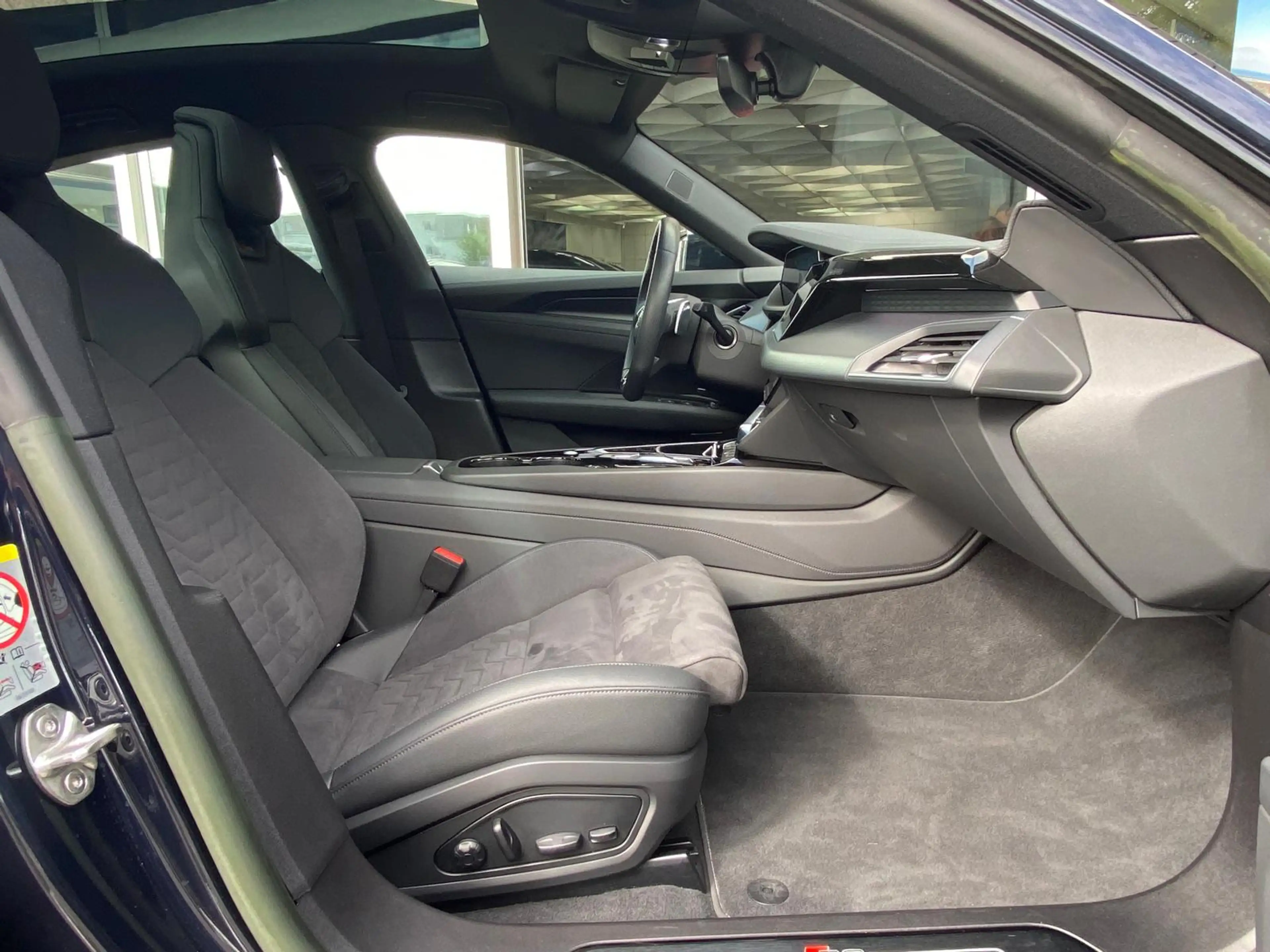 Audi RS Quatt BLACK EDIT+PANO+MATR+B&O+KAM+ — photo 12