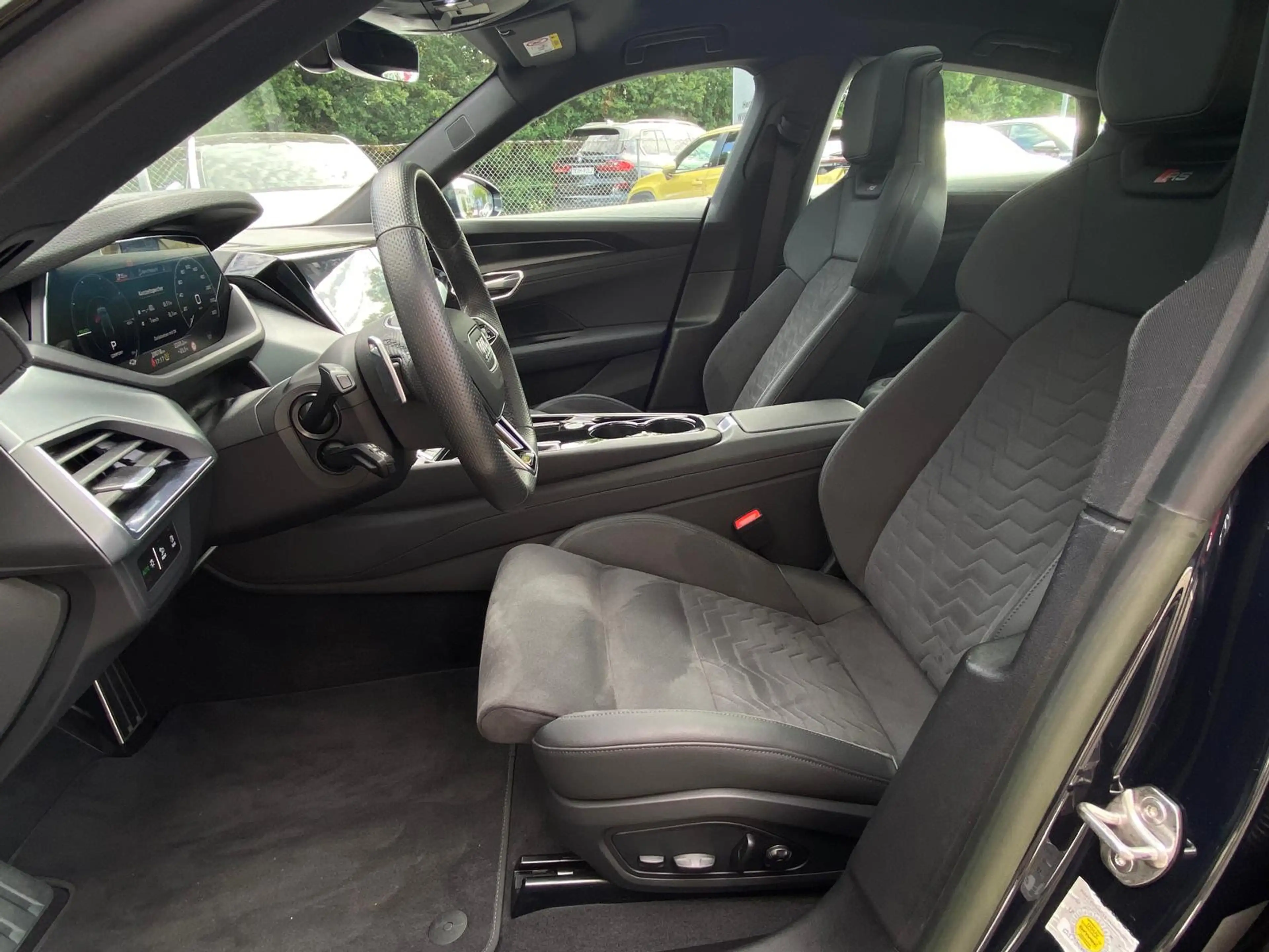 Audi RS Quatt BLACK EDIT+PANO+MATR+B&O+KAM+ — photo 9