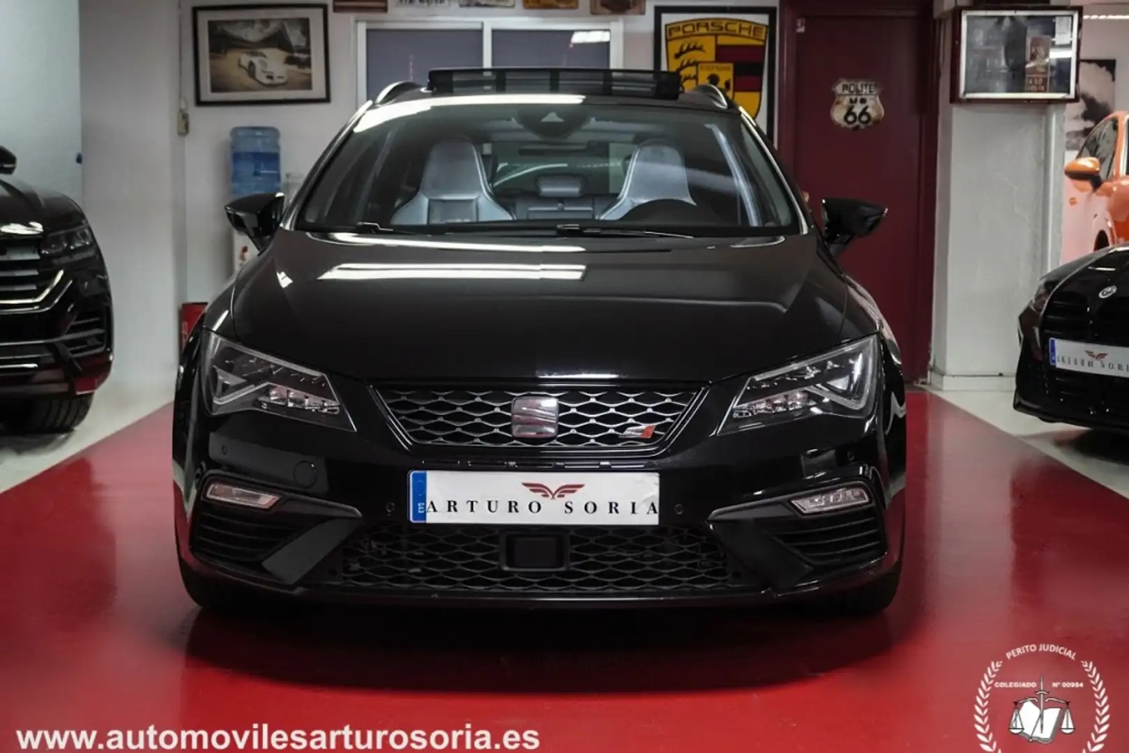 SEAT Leon ST 2.0 TSI S&S Cupra R 4Drive DSG 300 Schwarz - 2