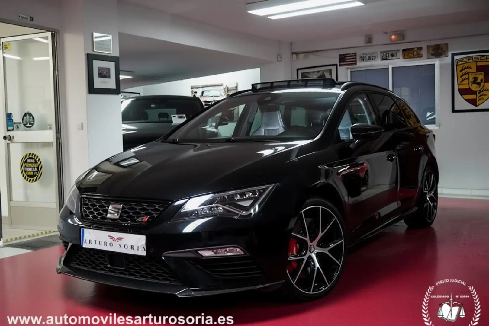 SEAT Leon ST 2.0 TSI S&S Cupra R 4Drive DSG 300 Schwarz - 1