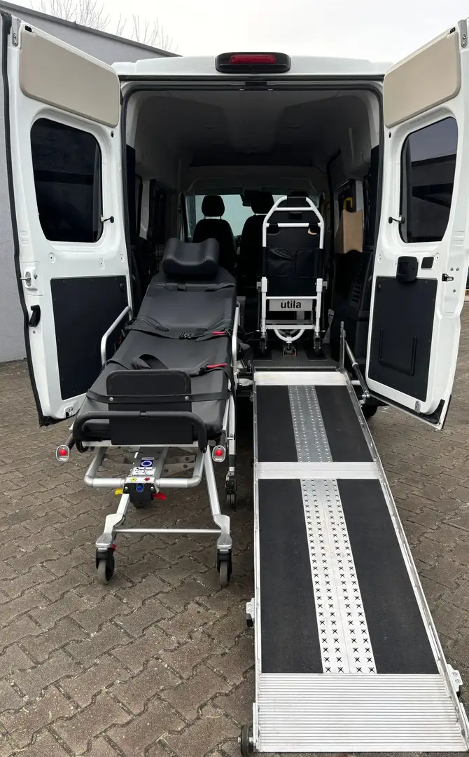 Citroen Jumper 33 L2H2 Live Blue-HDi Liegendtransport+Tragestuhl Weiß - 2