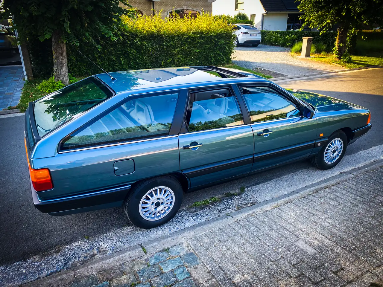 Audi 100 2.2, foto 3