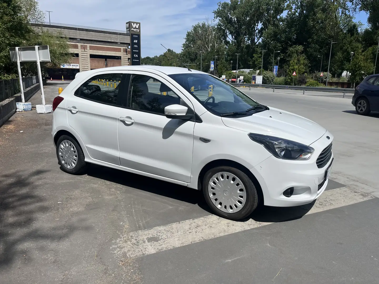 Ford Ka/Ka+ Ka+ 1.2i Essential avec seulement 2.653km airco - 2