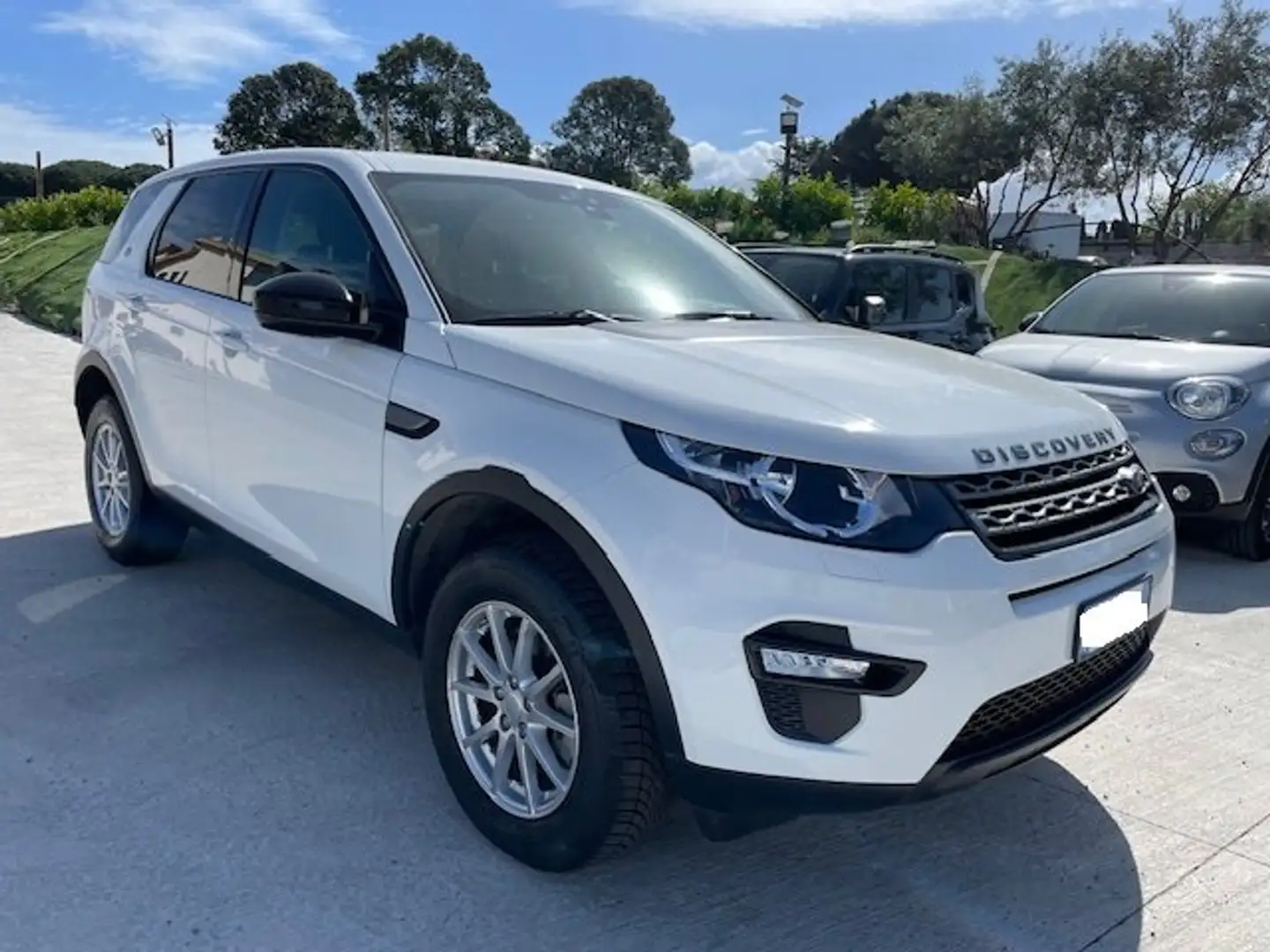 Land Rover Discovery Sport Discovery Sport 2.0 td4 Pure  awd 150cv auto White - 2