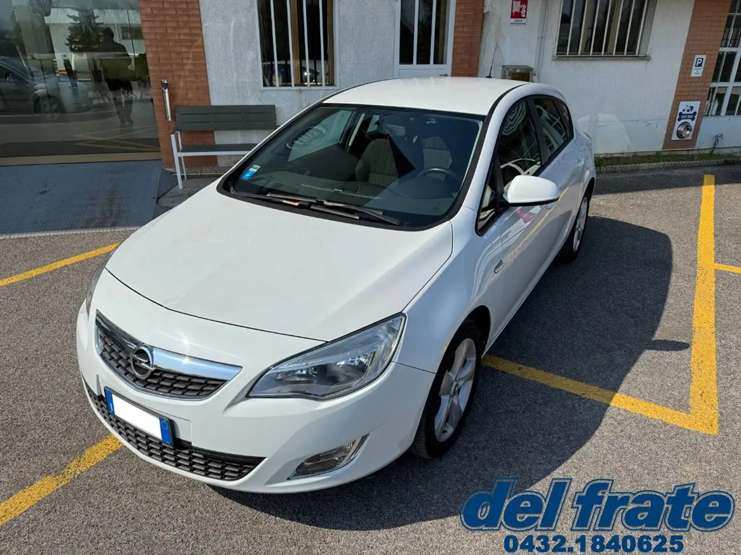 Opel Astra IV 1.4 100Cv 5 porte Cosmo NEOPATENTATI Weiß - 1