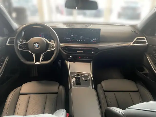 BMW 3 Series view 7
