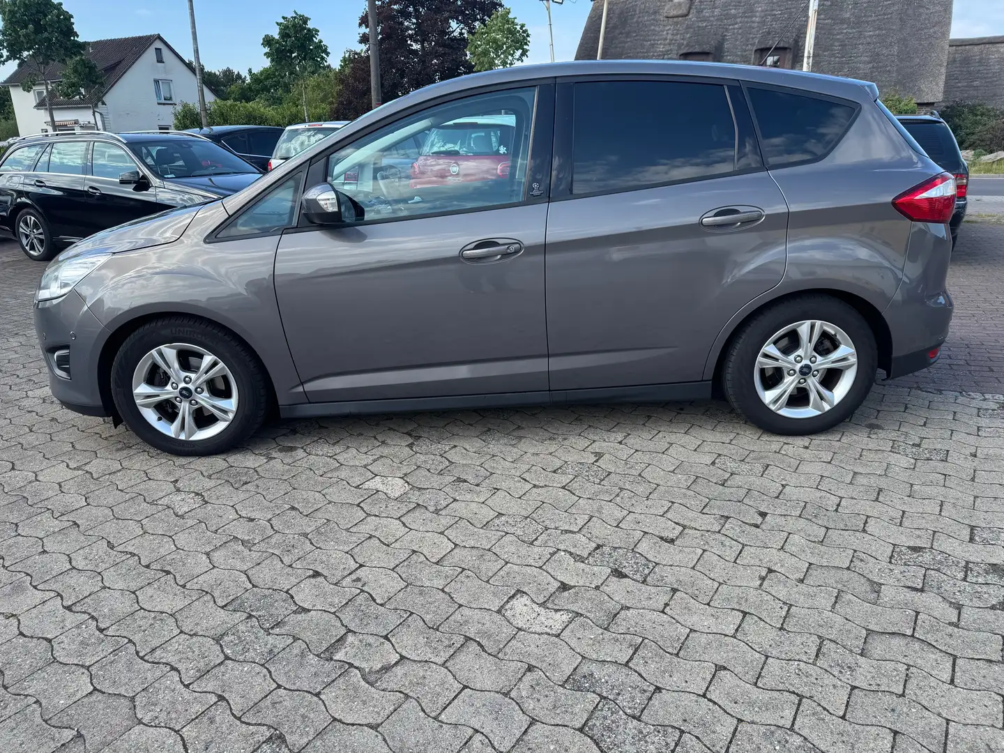 Ford Grand C-Max 1.6 Diesel 85 kw-Garantie-Euro 5-Zahnriemen ge. Barna - 2