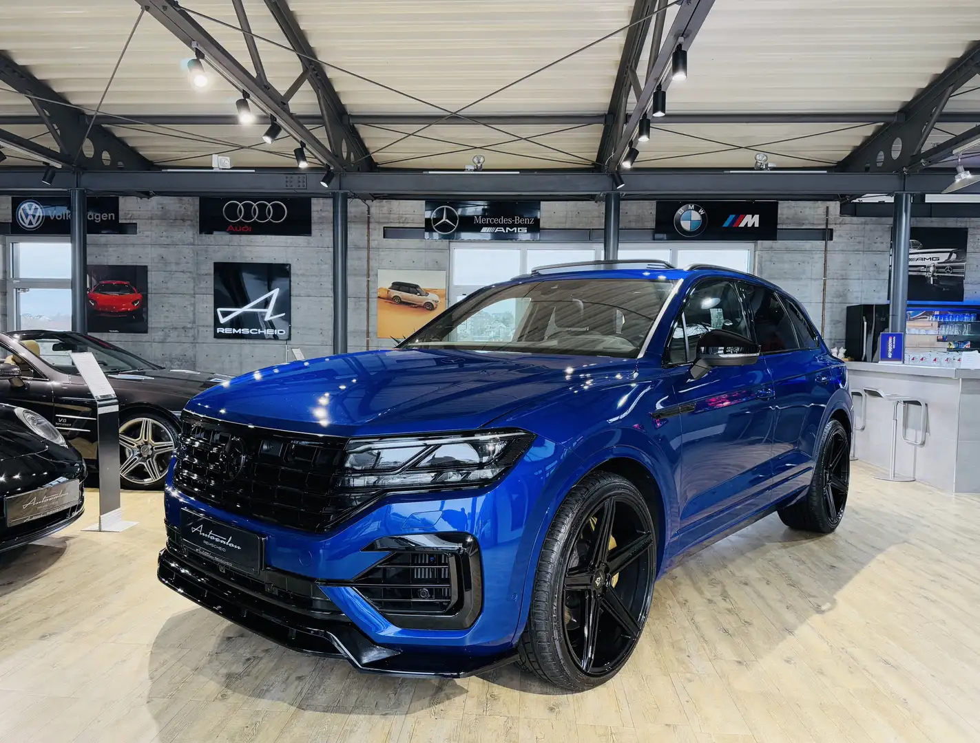 Volkswagen Touareg R 4Motion eHybrid*MAXTON*AHK*PANO*360°K. Bleu - 2