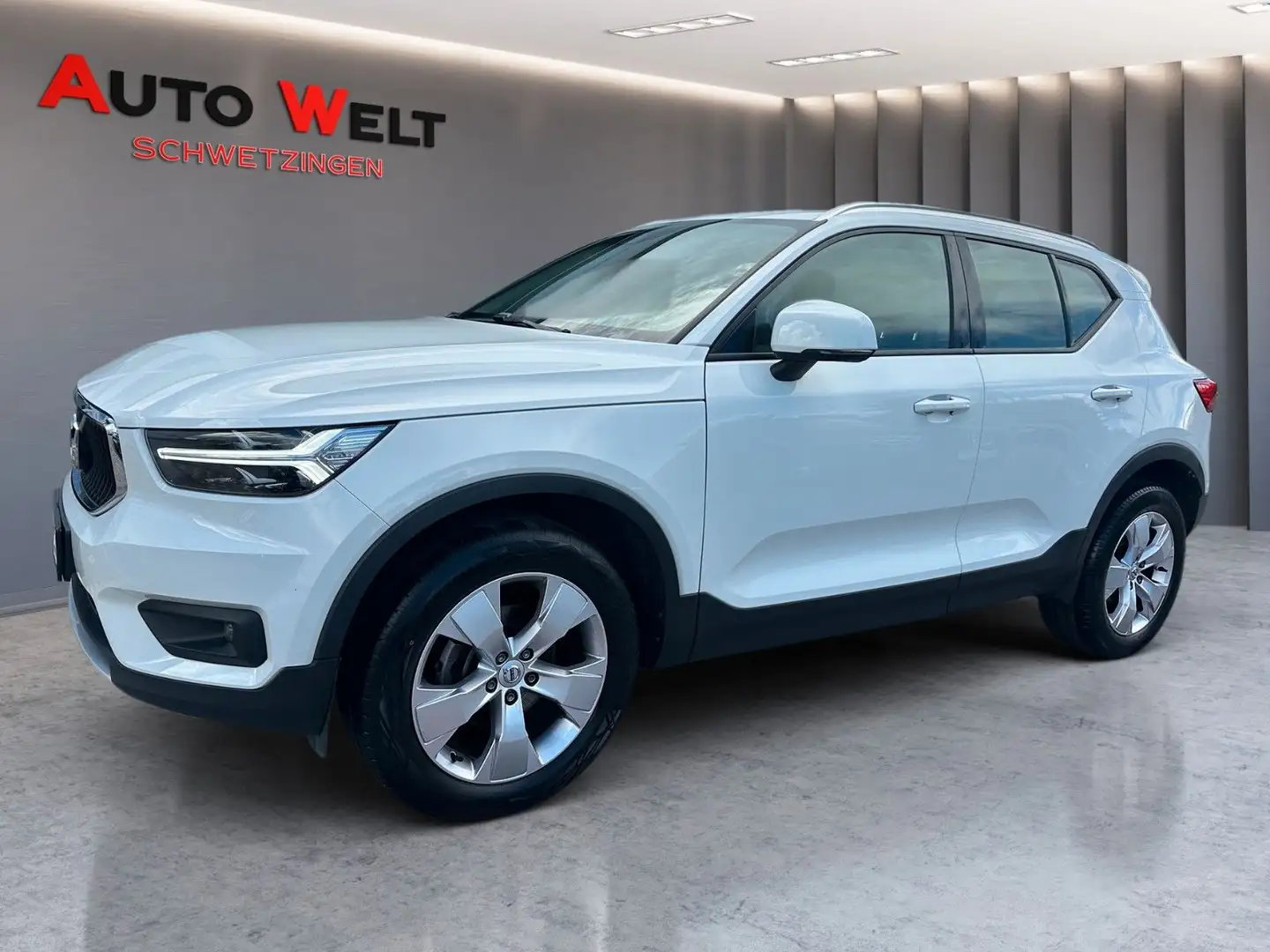 Volvo XC40 Momentum Pro 1.Hand/LED/Pano/ACC/8-fach Weiß - 2