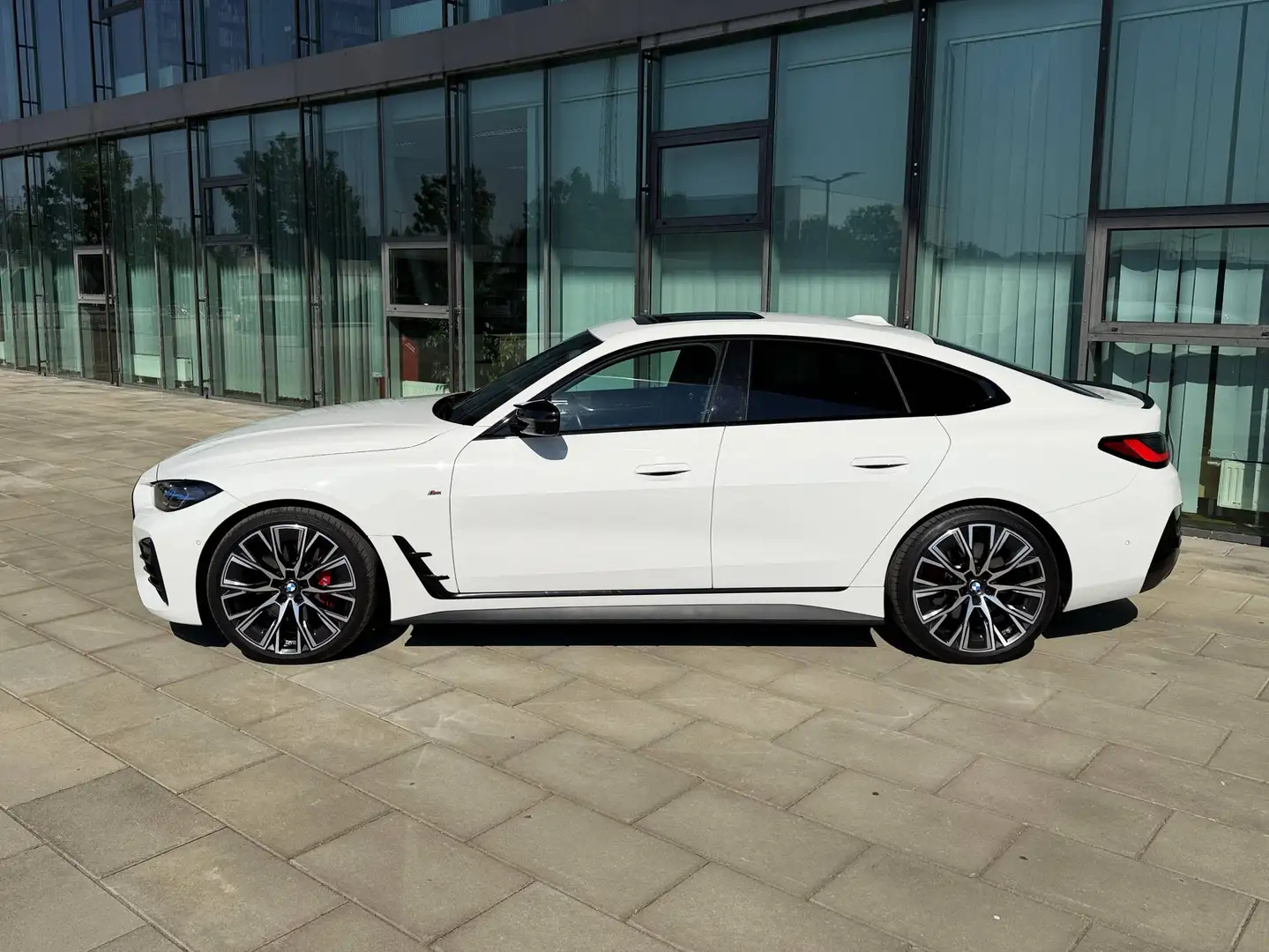 BMW 440 M440i xDrive 48 V Gran Coupe Aut. LCI Modell Weiß - 2