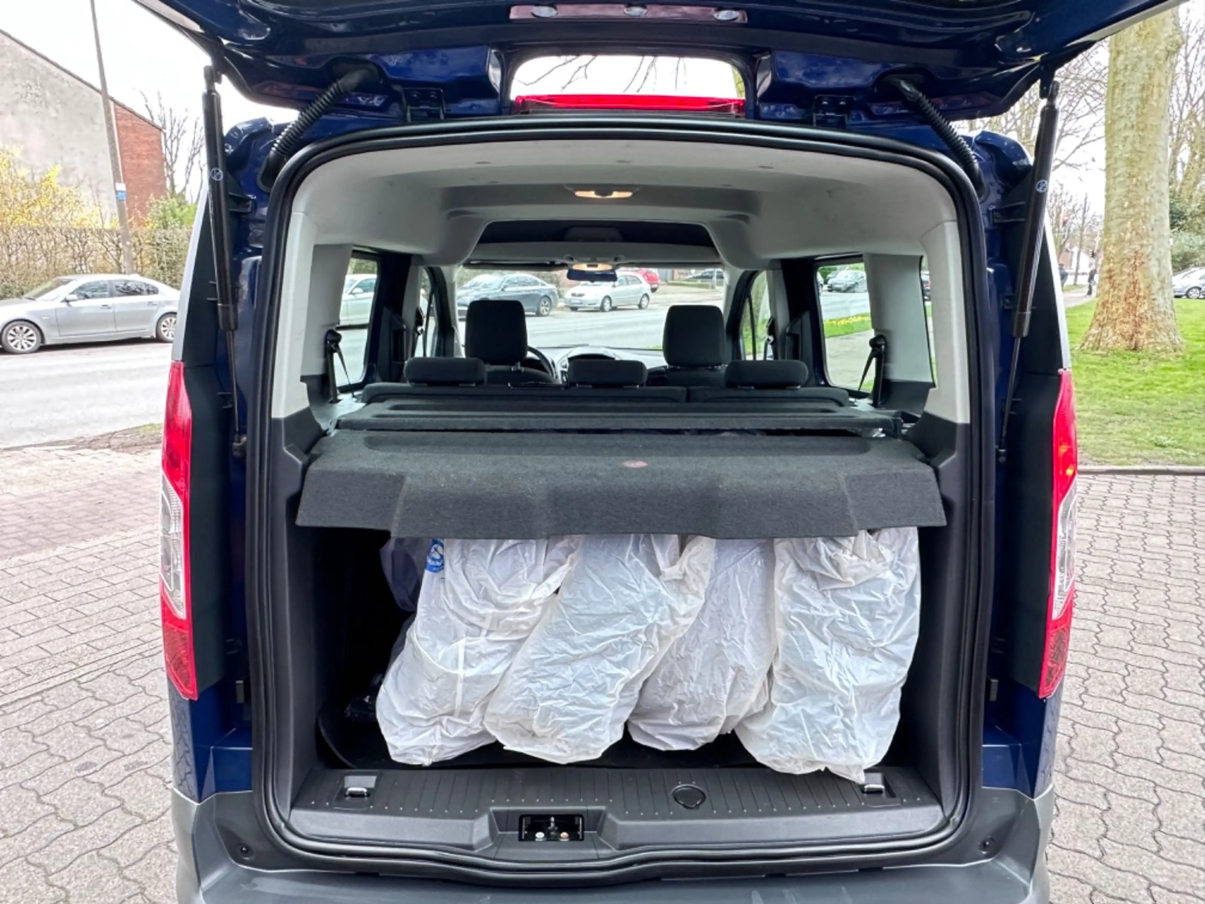 Ford Tourneo Connect 5 Sitzer*TEMPOMAT*KLIMA*PDC* — photo 14