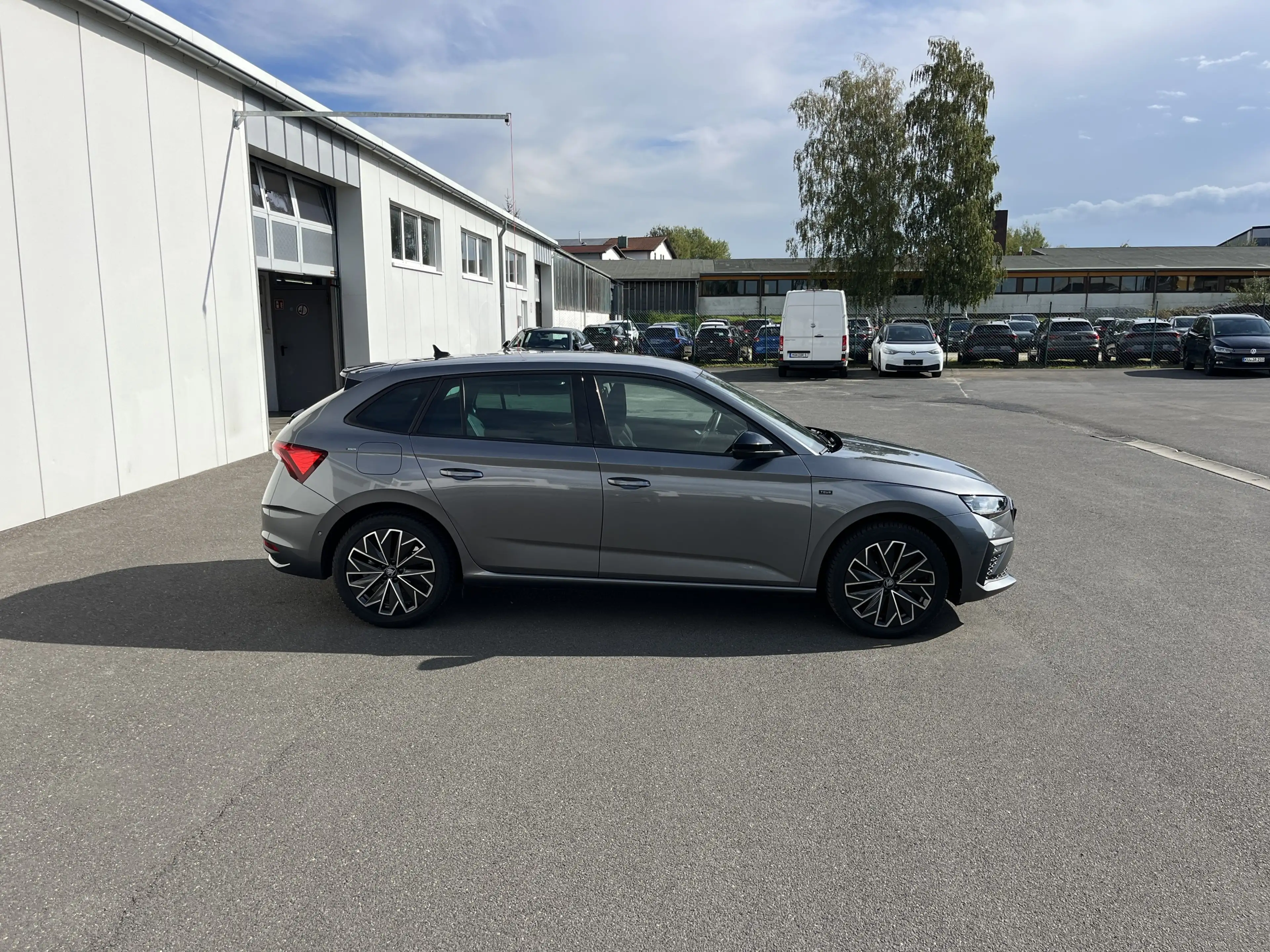 Skoda Scala 1.5 TSI Tour 141€ m.20% Anz. AHK-Vorb. Navi MATR — photo 6
