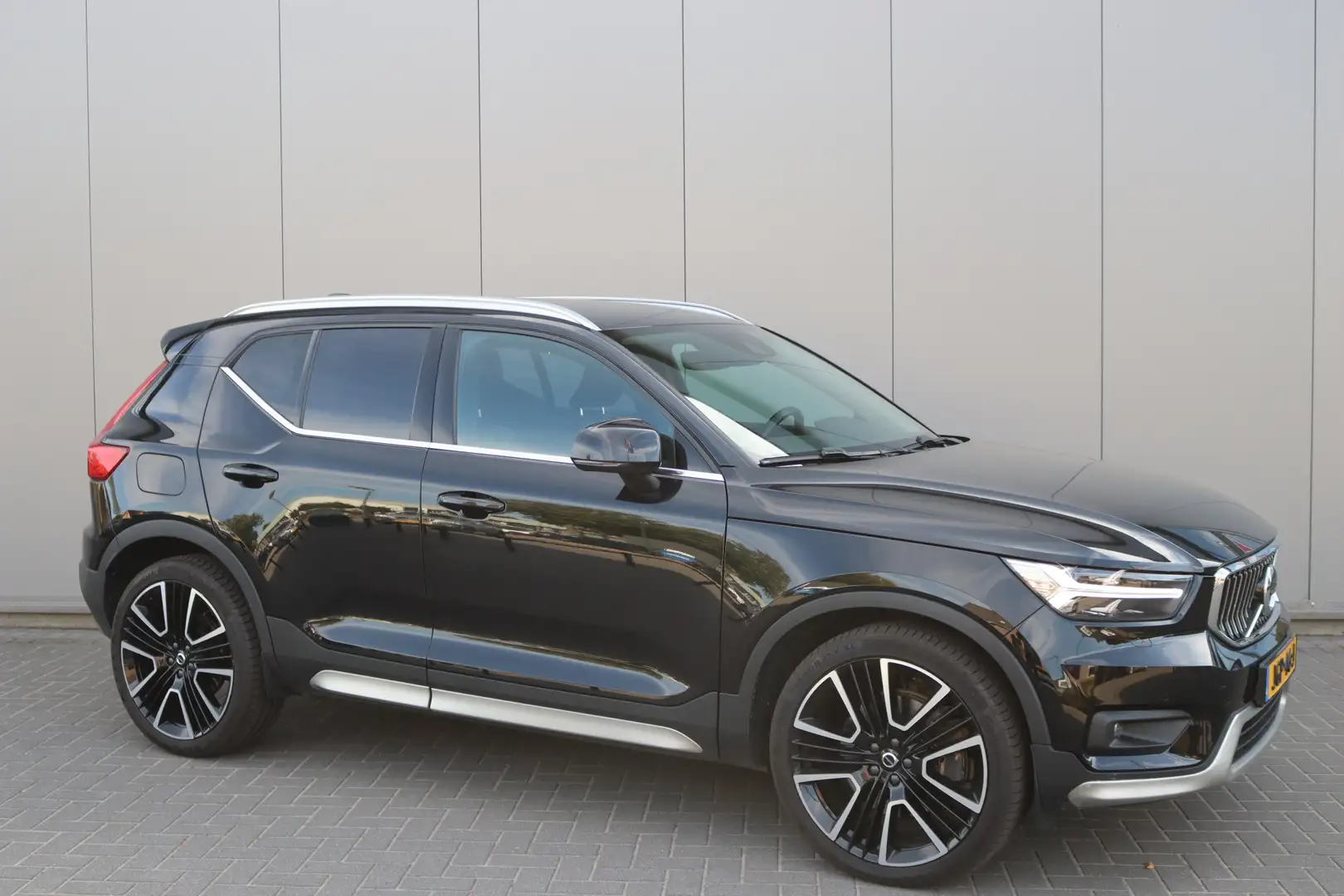 Volvo XC40 1.5 T4 PHEV Recharge Inscription Navigatie/Camera/ Negro - 2