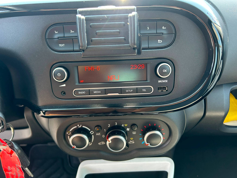 Renault Twingo Twingo 1.0i SCe - Clima - Garantie 12 mois — photo 15