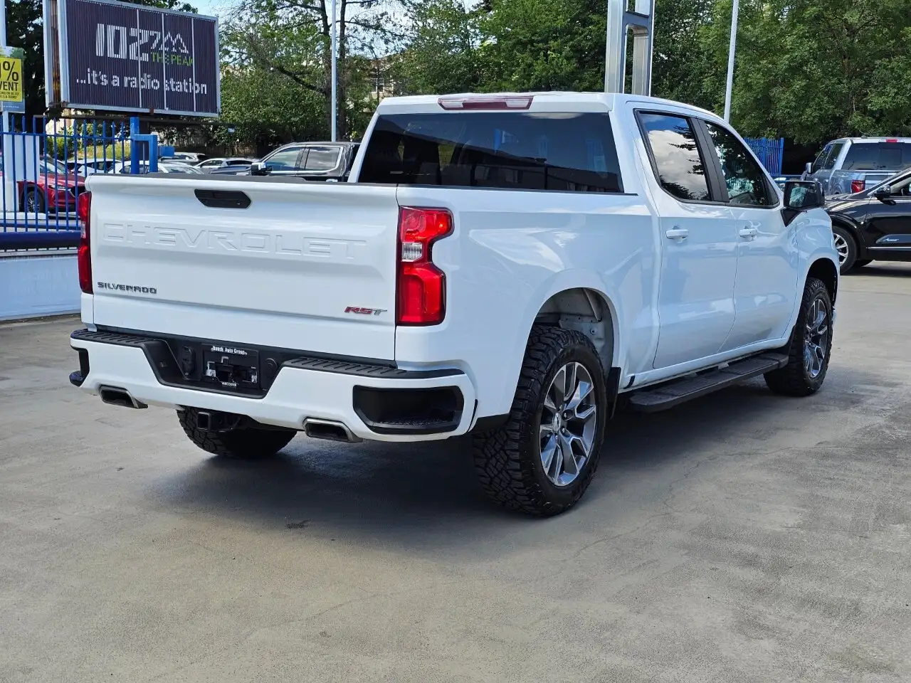 Chevrolet Silverado 1500 снимка Chevrolet Silverado 1500