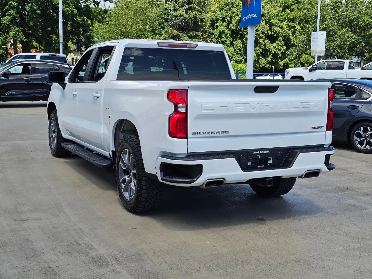 Chevrolet Silverado 1500 снимка Chevrolet Silverado 1500