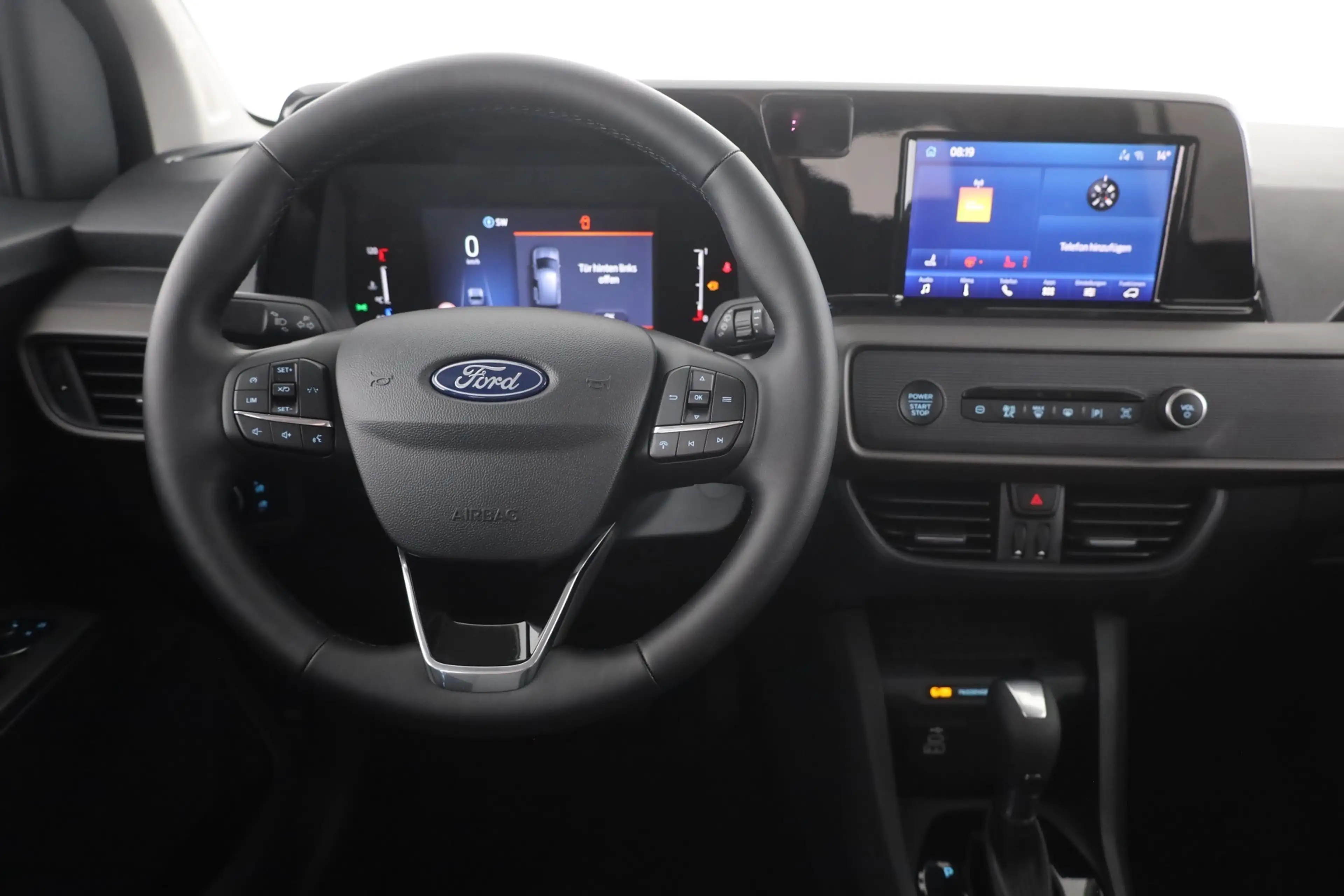 Ford Tourneo Courier Titanium 1.0 EB AHK Kamera — photo 10