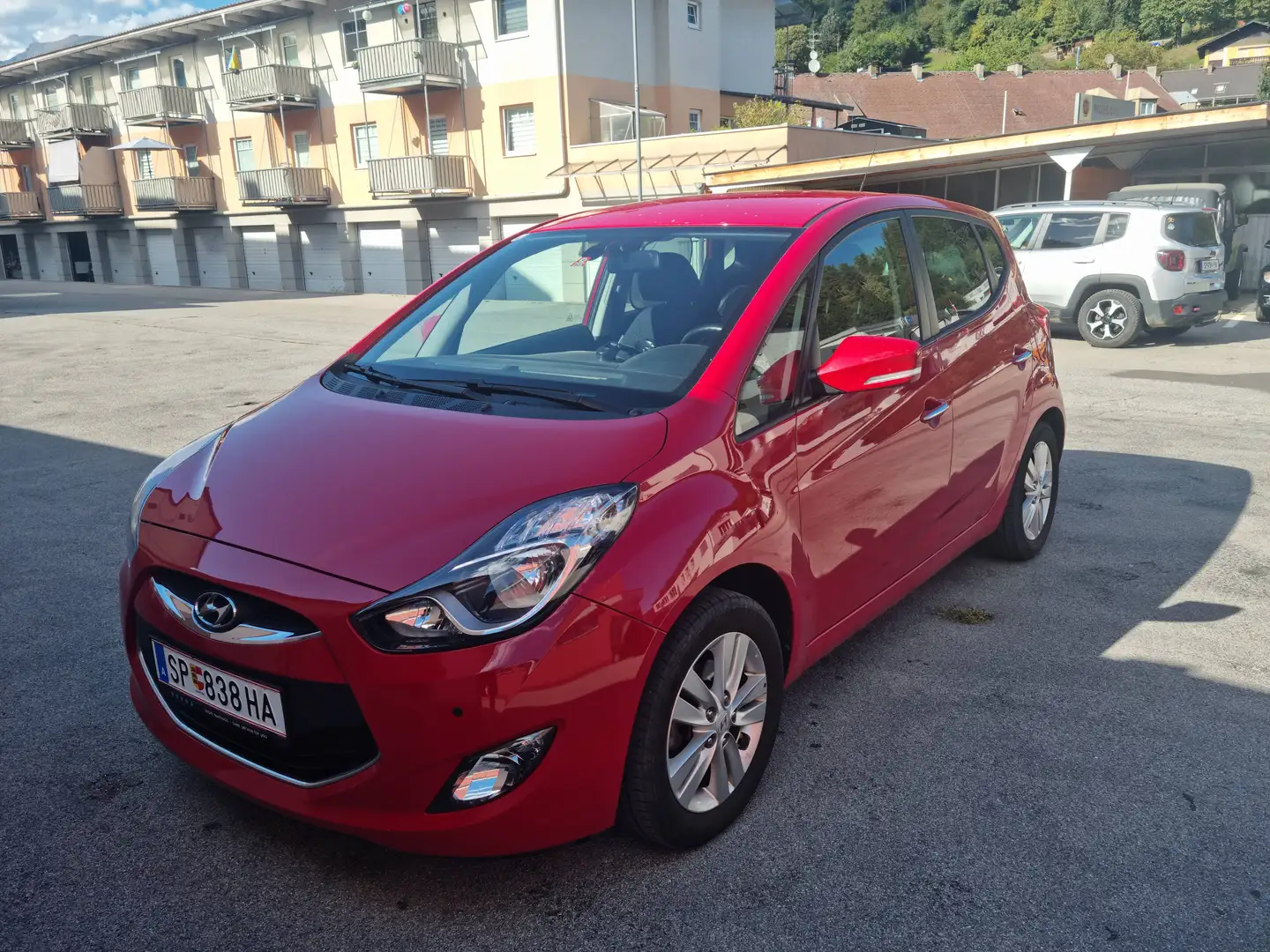 Hyundai iX20 iX20 1,4 CVVT ISG Europe Europe Rot - 1