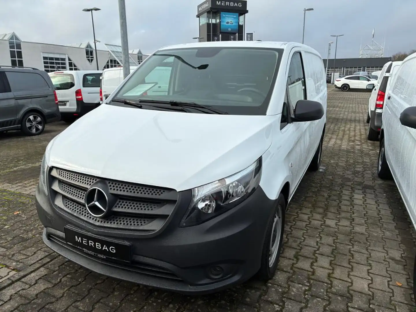 Mercedes-Benz Vito 114 CDI Ka Kompakt SHZ Kam. LM Facelift AUT Blanc - 1