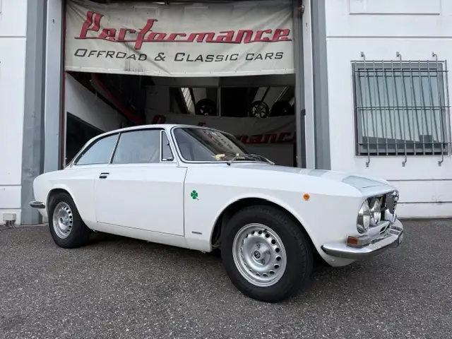 Alfa Romeo 1750 GT VELOCE 1750
