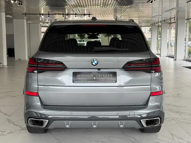 BMW X5 view 9