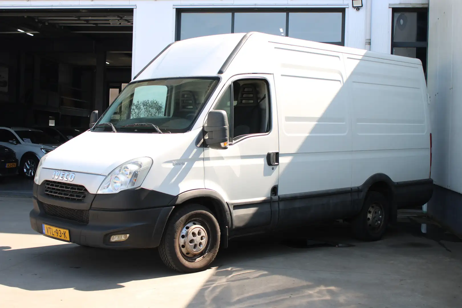 Iveco Daily 35S15V 330 H2 |luchtvering Wit - 1