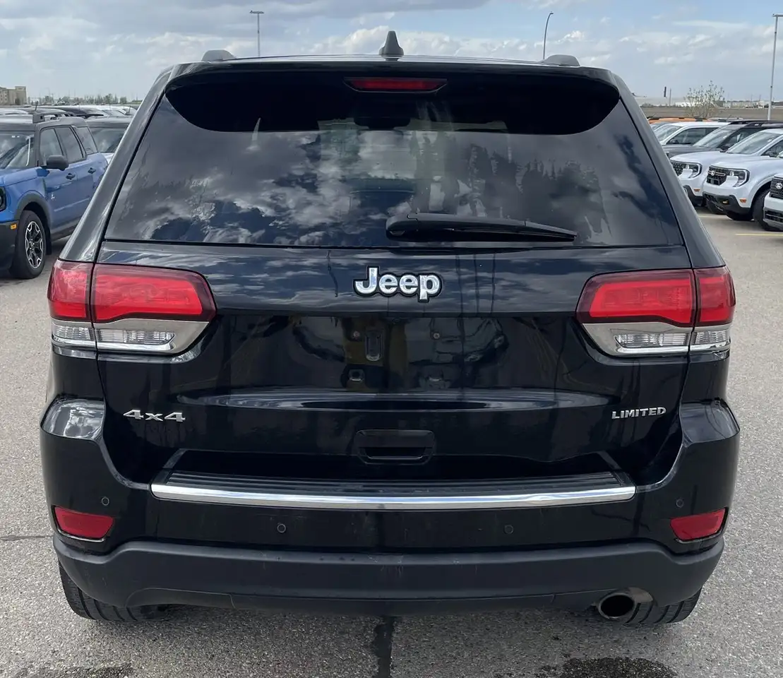 Jeep Grand Cherokee снимка Jeep Grand Cherokee