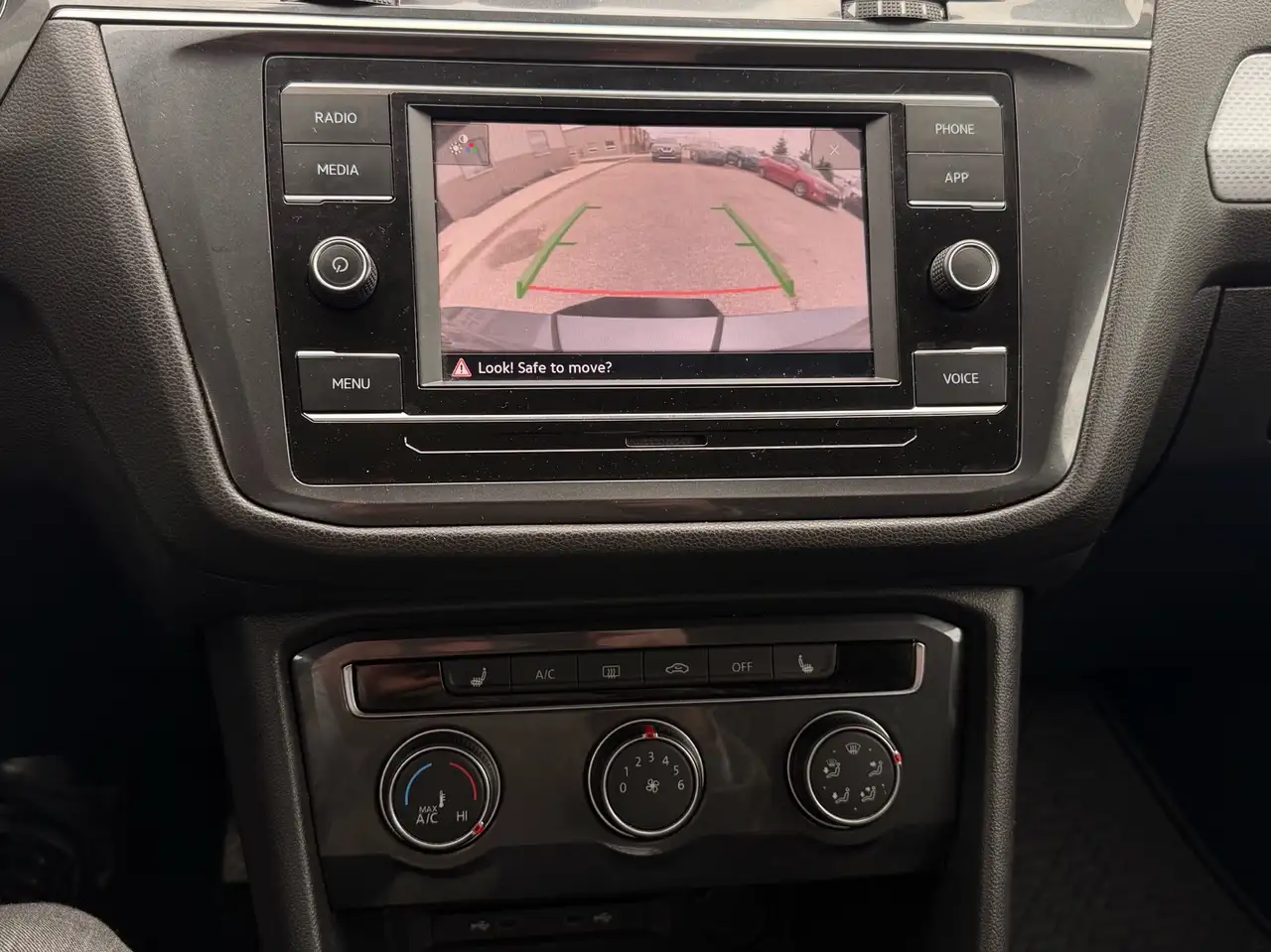 Volkswagen Tiguan снимка Volkswagen Tiguan