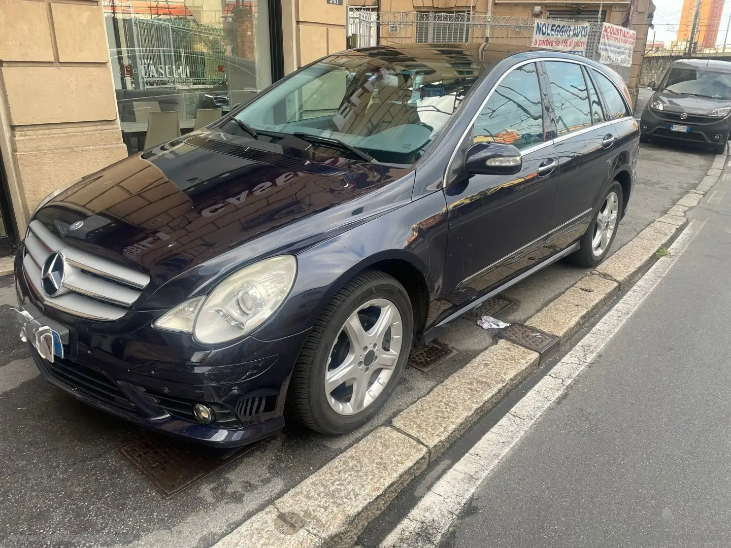 Mercedes-Benz R 280 R 320 CDI 4Matic Chrome Lunga Bleu - 2