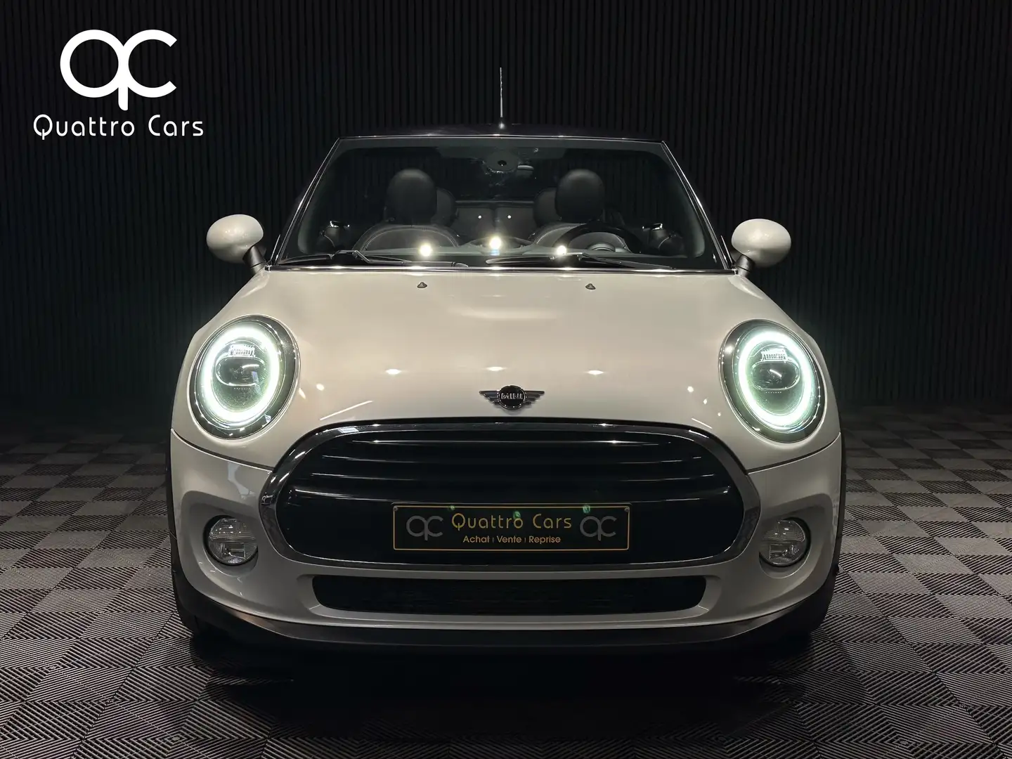 MINI Cooper Cabrio 1.5i 136Ch White Silver - Super look - Cuir - Led Gris - 2