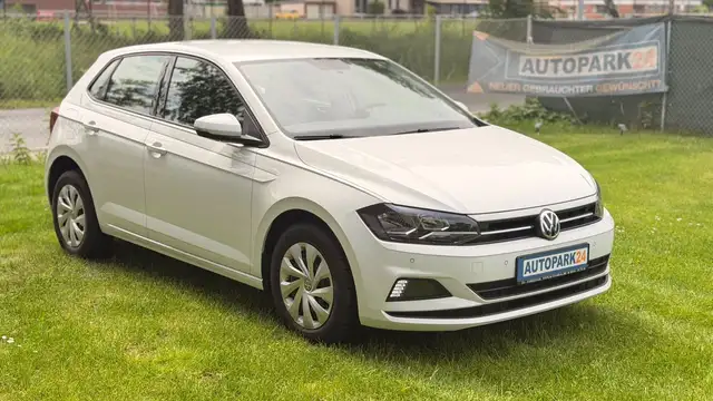Volkswagen Polo VI Comfortline*1,0 80PS*PDC*TEMPOMAT*KLIMA*