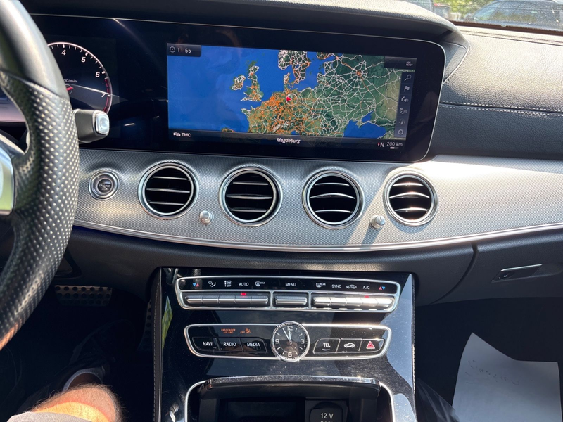 Mercedes-Benz E 400 T-Modell 4Matic AMG Line Widescreen | LED — photo 10