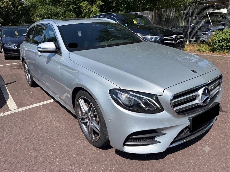 Mercedes-Benz E 400 T-Modell 4Matic AMG Line Widescreen | LED — photo 2