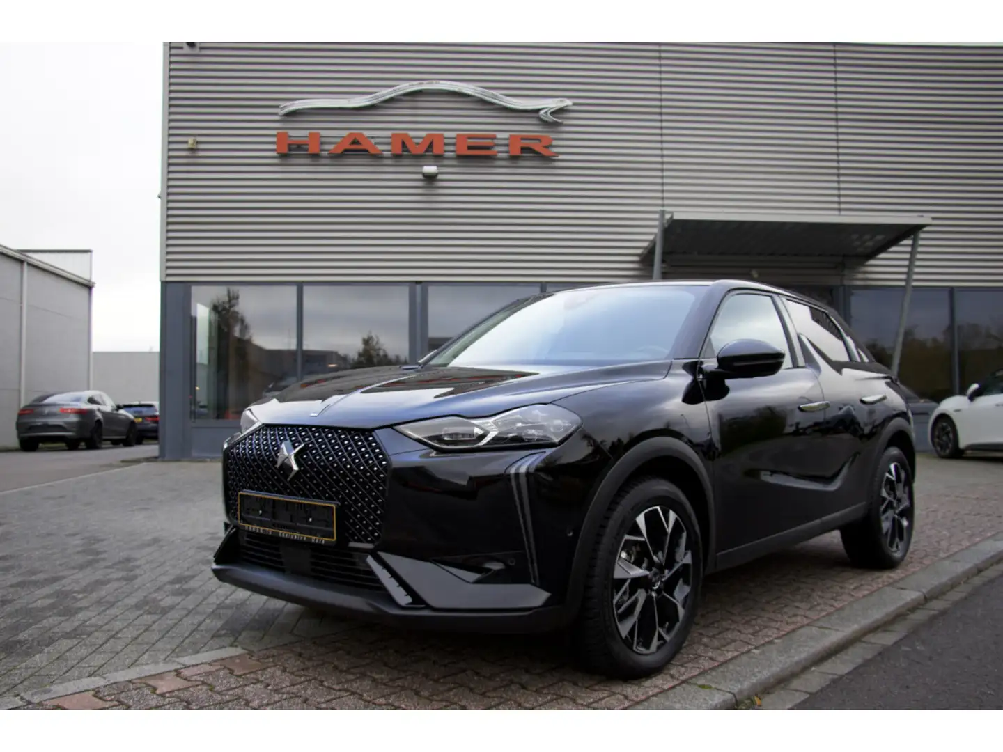 DS Automobiles DS 3 BlueHDi 130 Aut. Etoile HuD Focal 360 Vision 18" Noir - 1