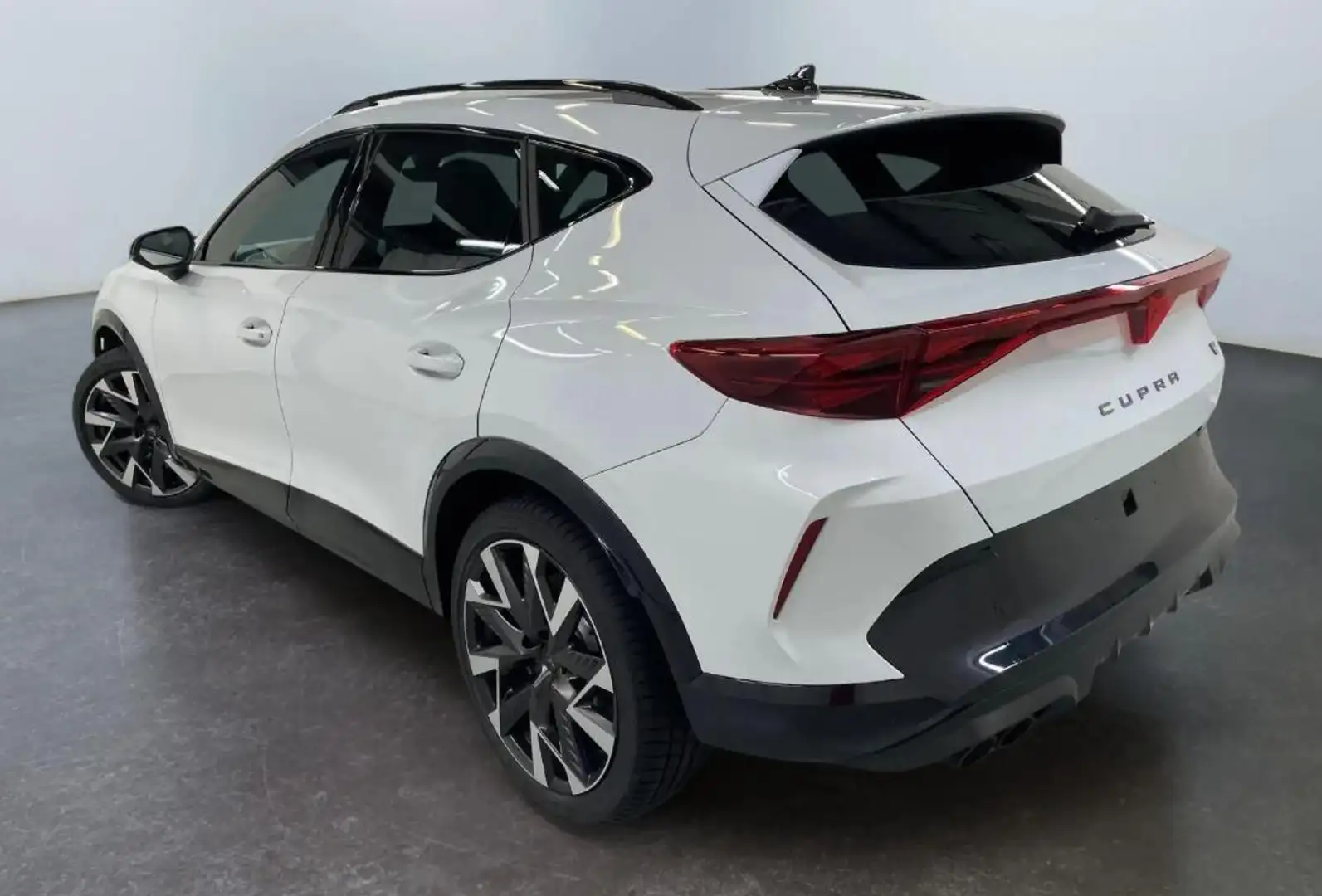 CUPRA Formentor VZ 2.0 TSI DSG 4Drive Weiß - 2