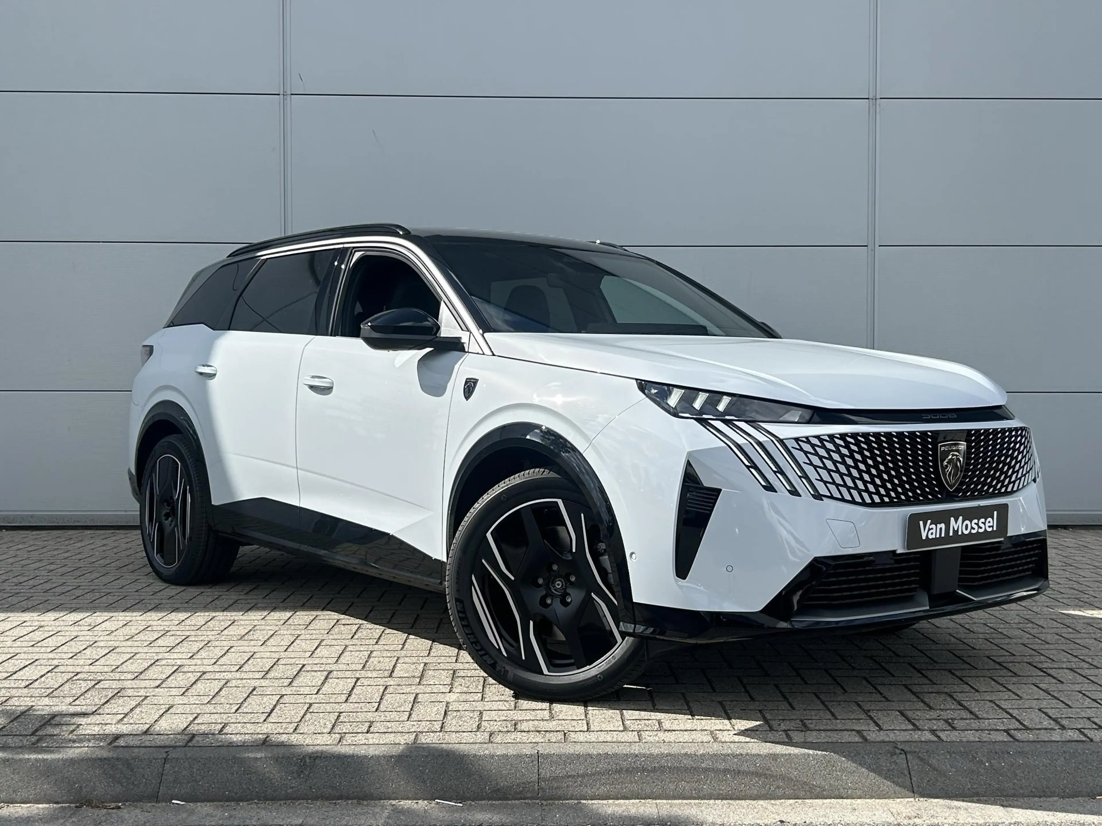 Peugeot 5008 e-5008 210 GT Exclusive 7 seats + nappa leder — photo 2