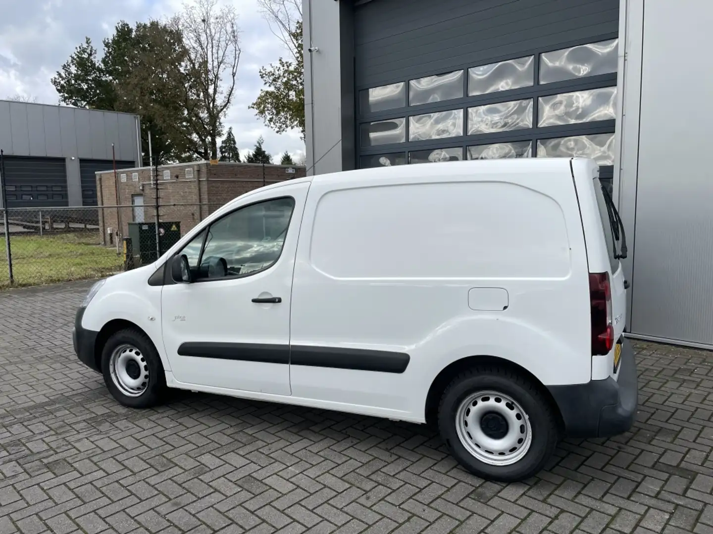 Citroen Berlingo 1.6 BlueHDI 100PK Wit - 2