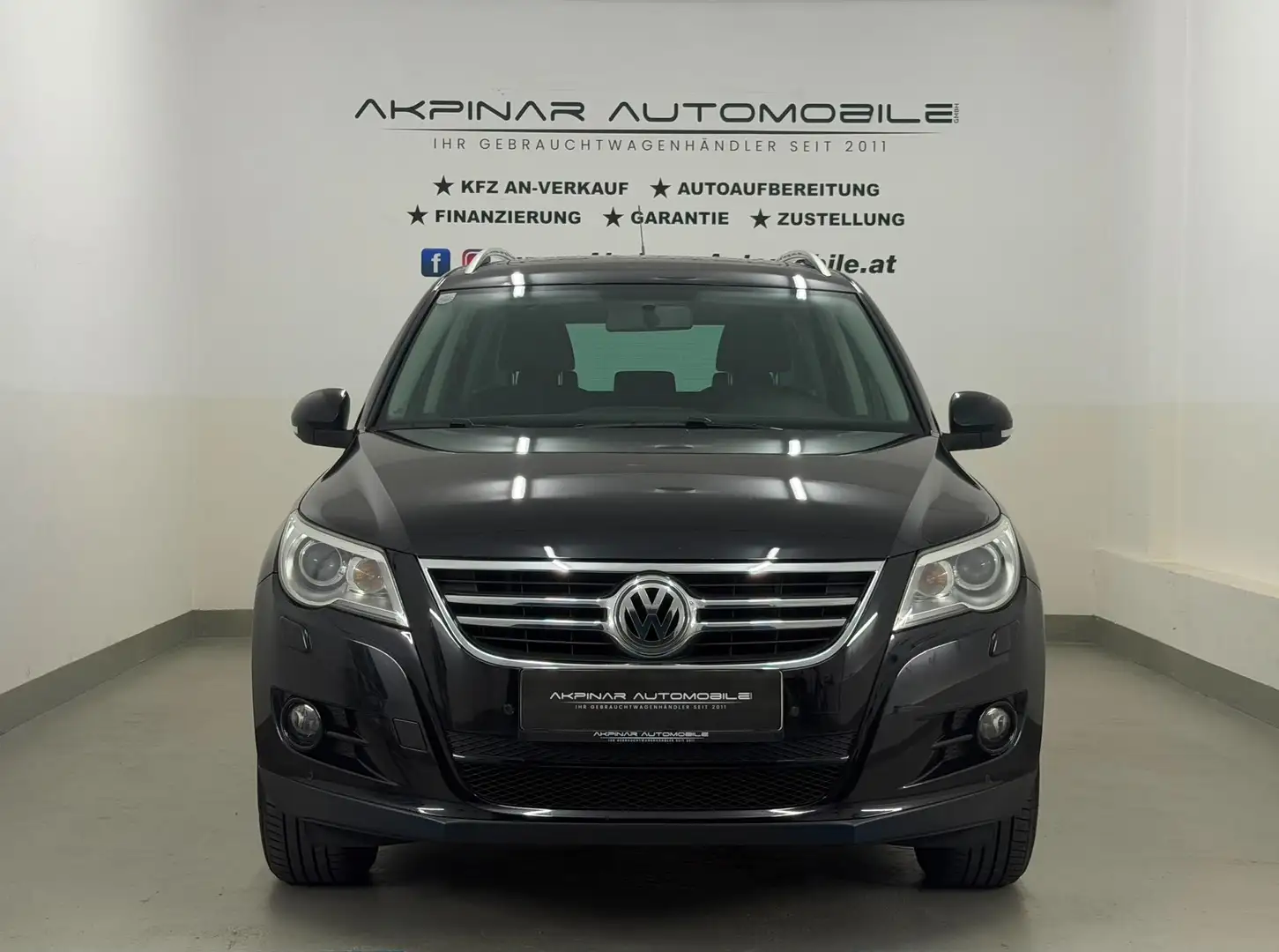 Volkswagen Tiguan 2,0 TDI Sport&Style AHK - PANO - TEMPOMAT Schwarz - 2
