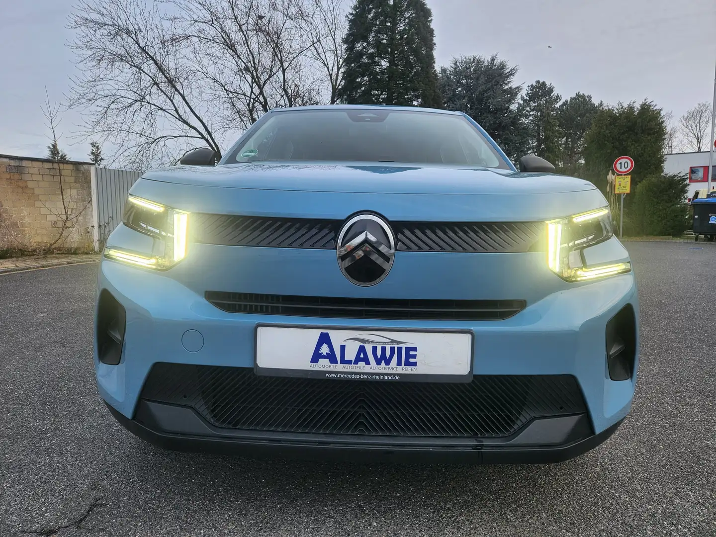 Citroen C3 C3 Turbo 100 Stop Modelljahr 2025 Unfallwagen Blau - 2