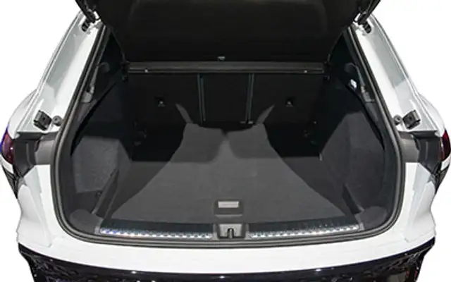 Audi Q3 view 5