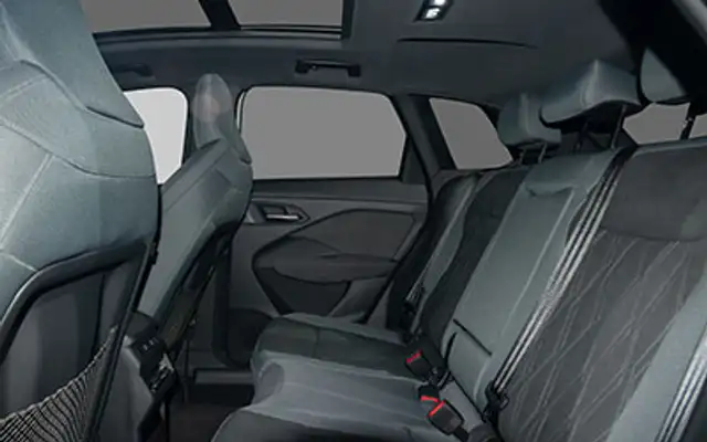 Audi Q3 view 7
