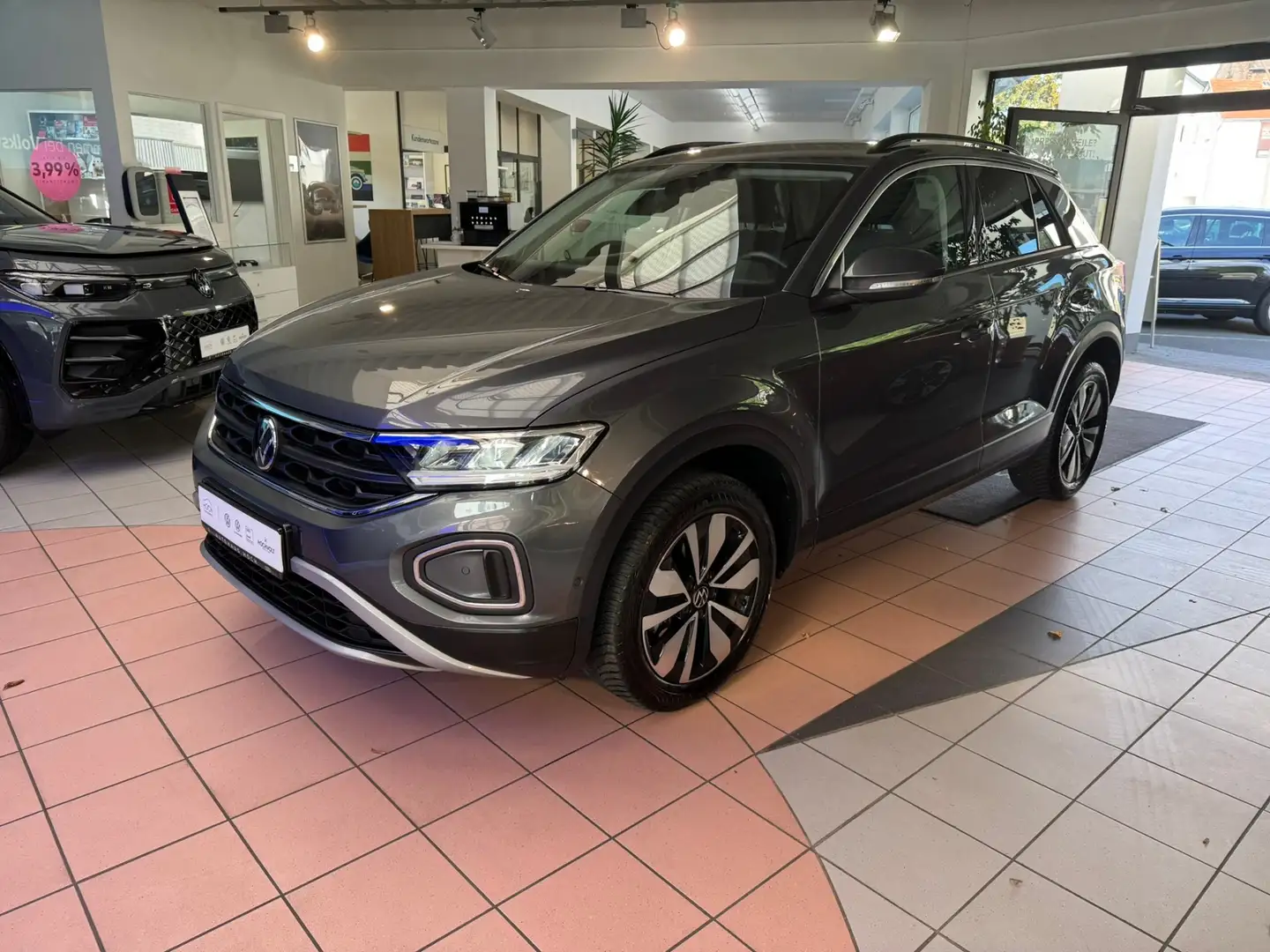 Volkswagen T-Roc 1.5 TSI Move+ACC+DSG Rückfahrkamera+Lane Assist Grau - 2