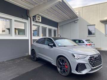 Q3 I 2019 Sportback Sportback 2.5 quattro s-tronic