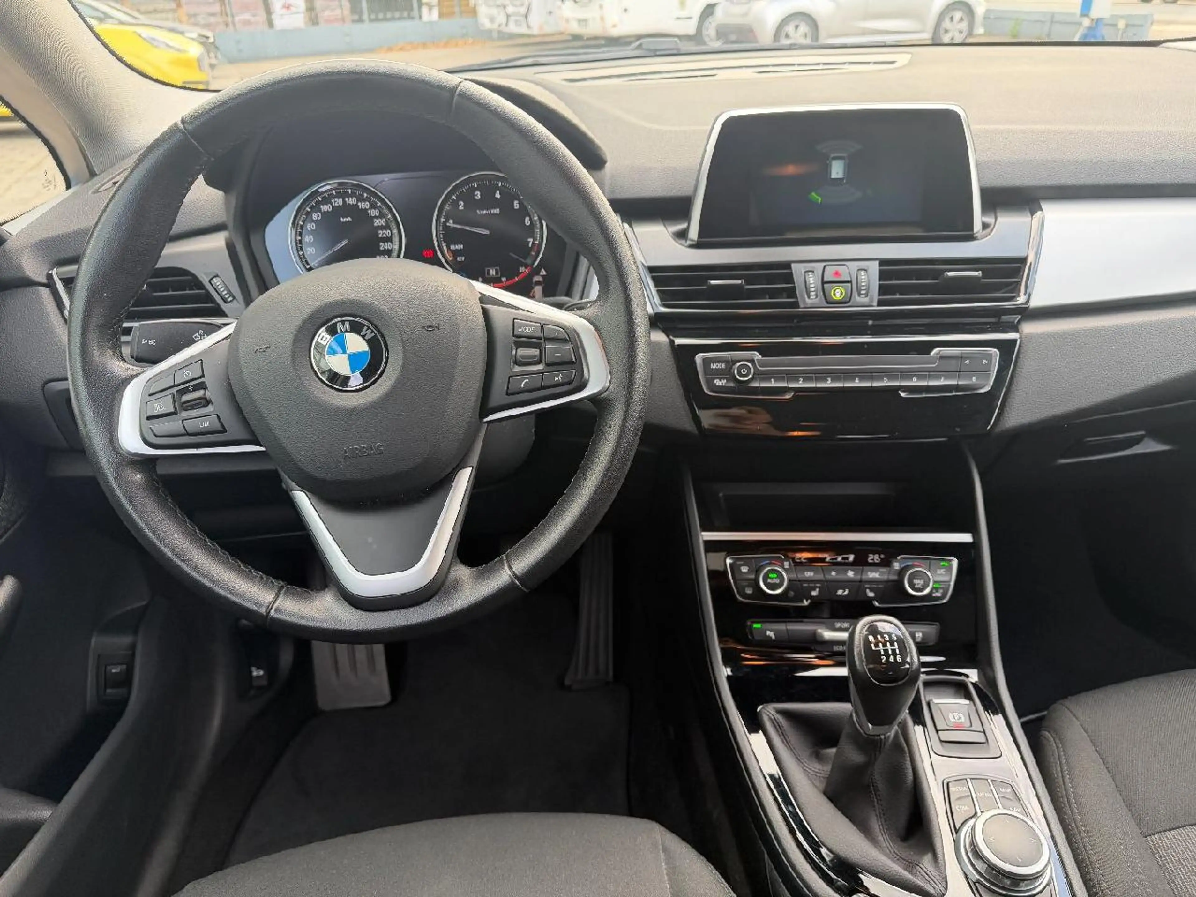 BMW 216 216 i Advantage — photo 7