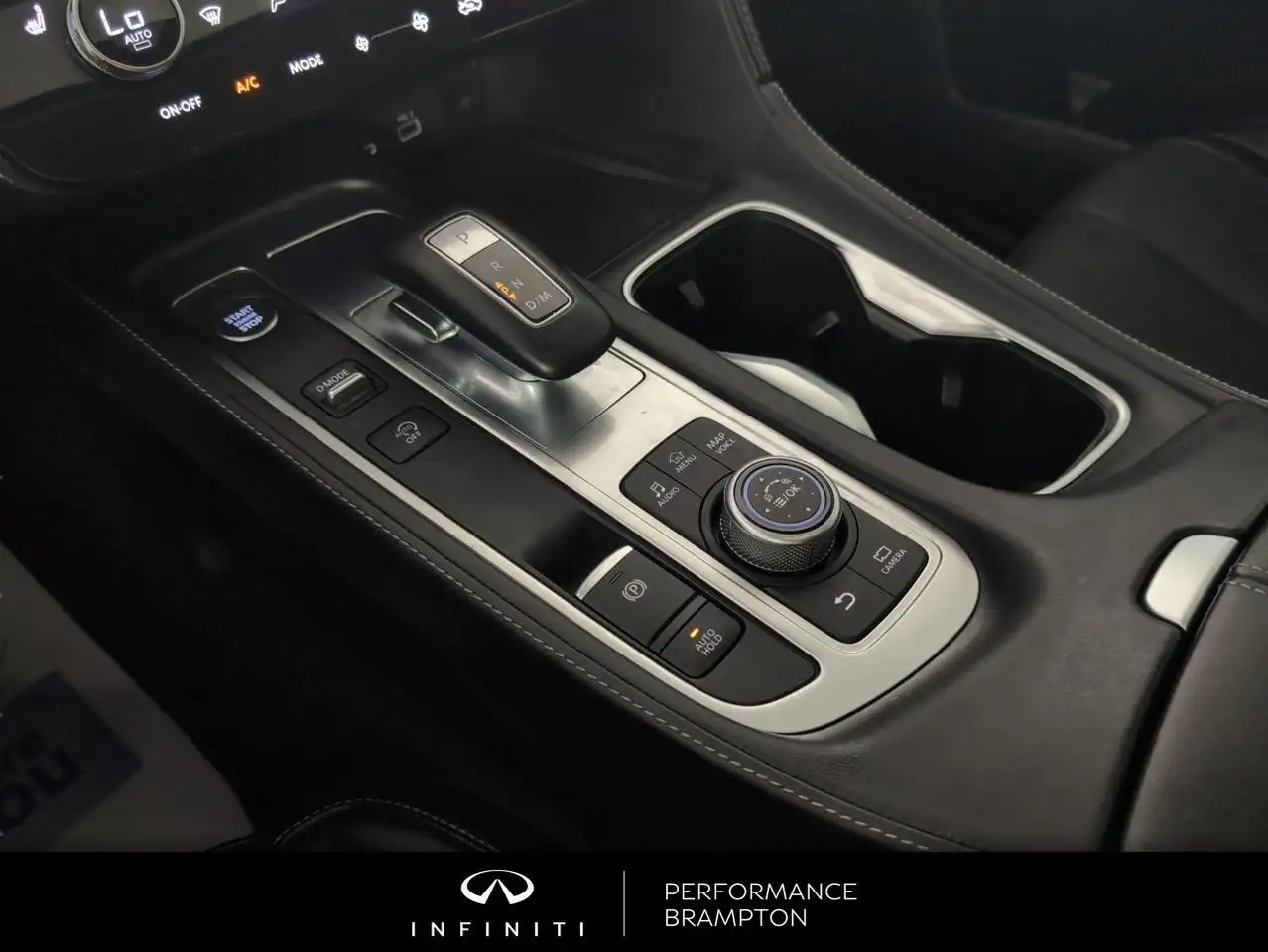 Infiniti QX60 снимка Infiniti QX60