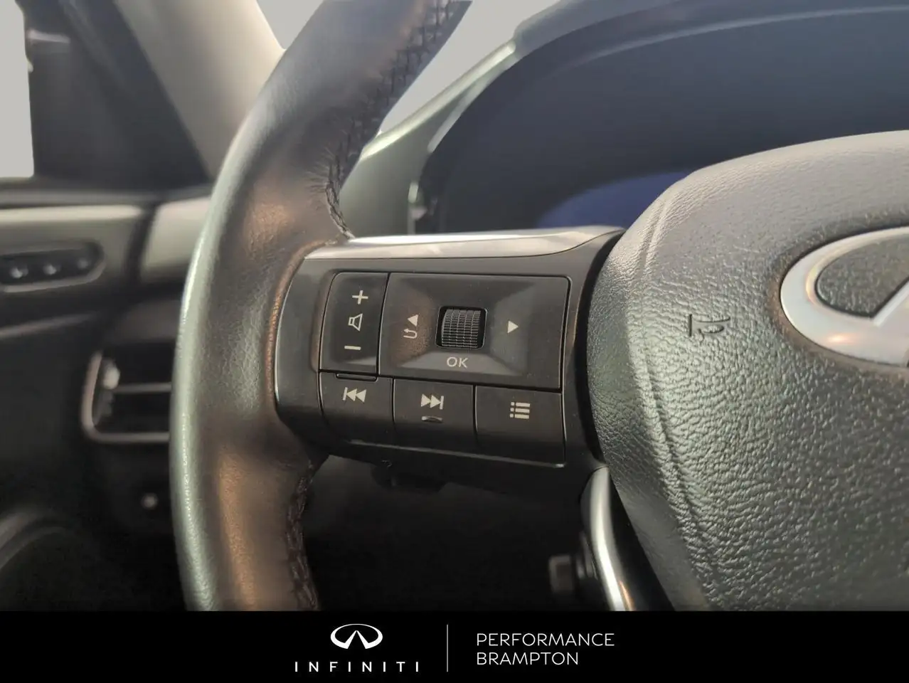 Infiniti QX60 снимка Infiniti QX60
